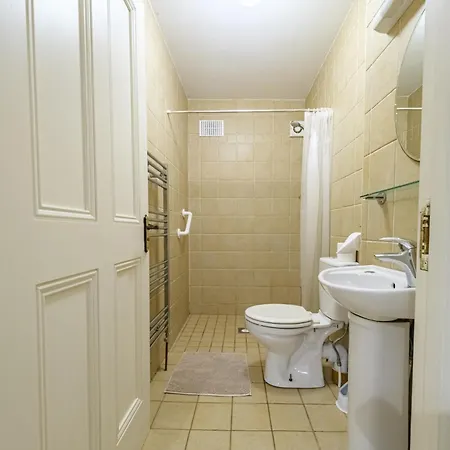 Appartement 33a Steepleview Trim