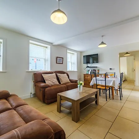 33a Steepleview Trim