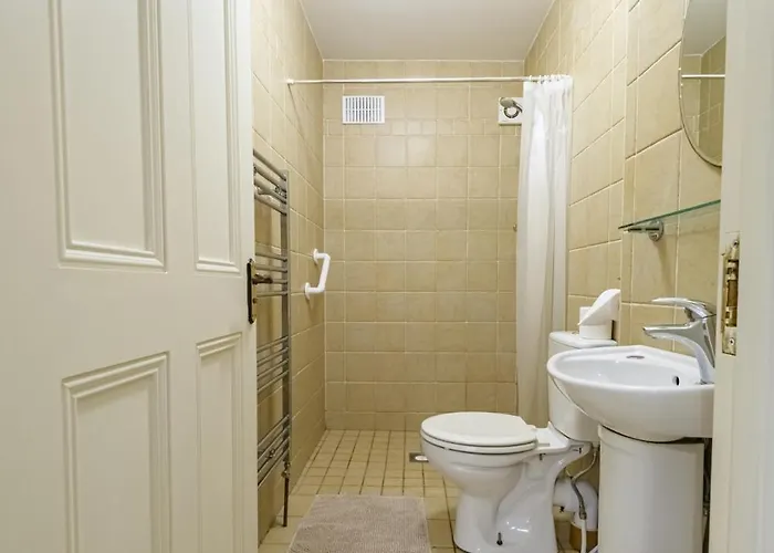 Апартаменты 33a Steepleview Трим