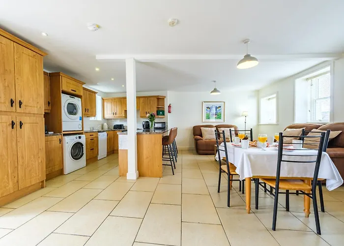 33a Steepleview * Трим